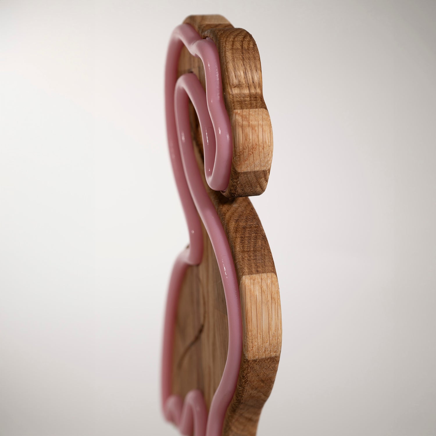 Lignulux LED Lampe aus Eichenholz- Frank der Flamingo - Detail