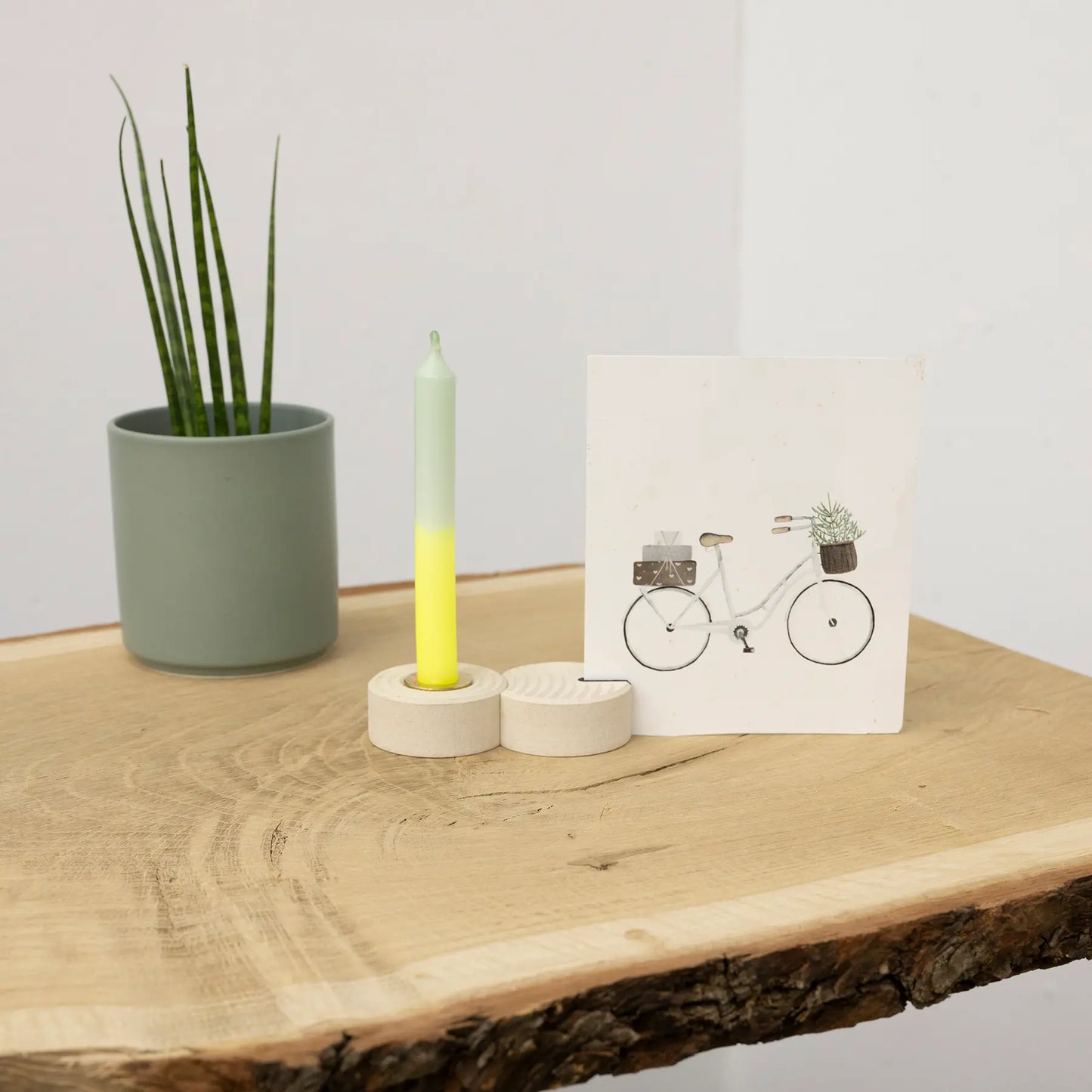 Ringcut – Kerzenständer + Kartenhalter