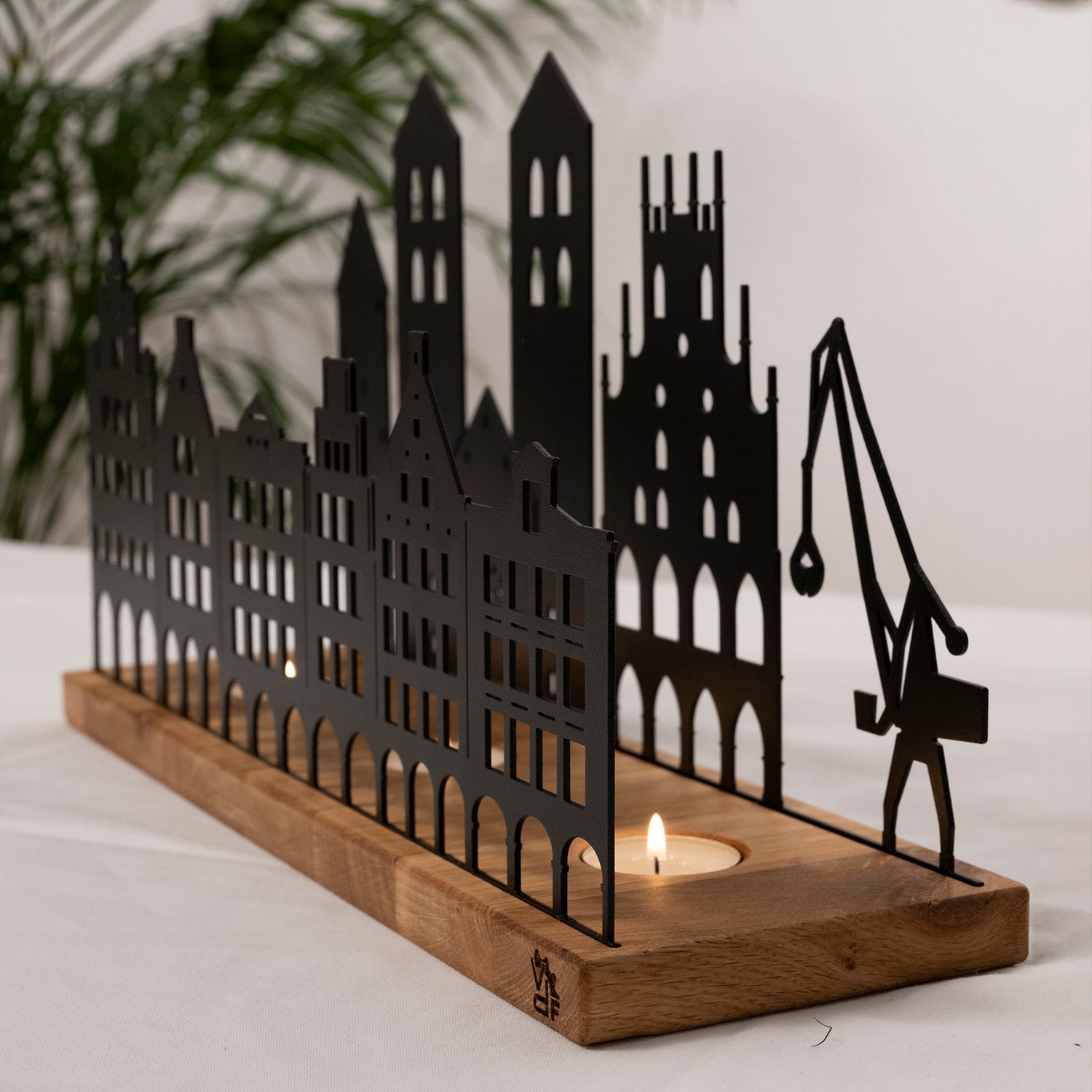 Münster Skyline Teelichthalter - Eichenholz und Metall (Schwarz) - Hafenkran