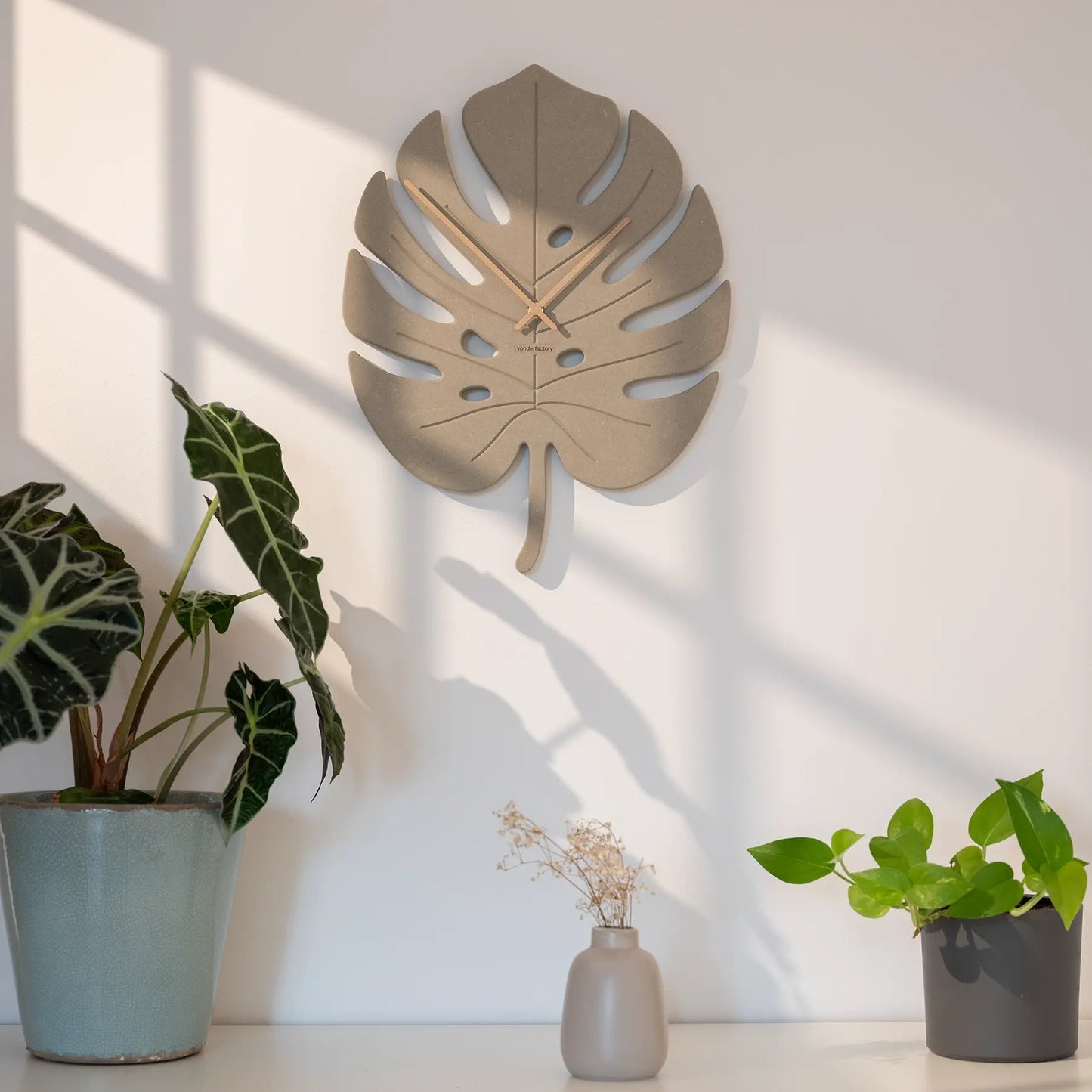 LUXHORA Monstera – Wanduhr von der Factory