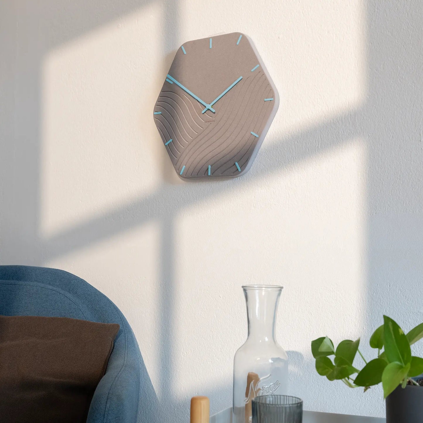 LUXHROA Unda – Wanduhr von der Factory
