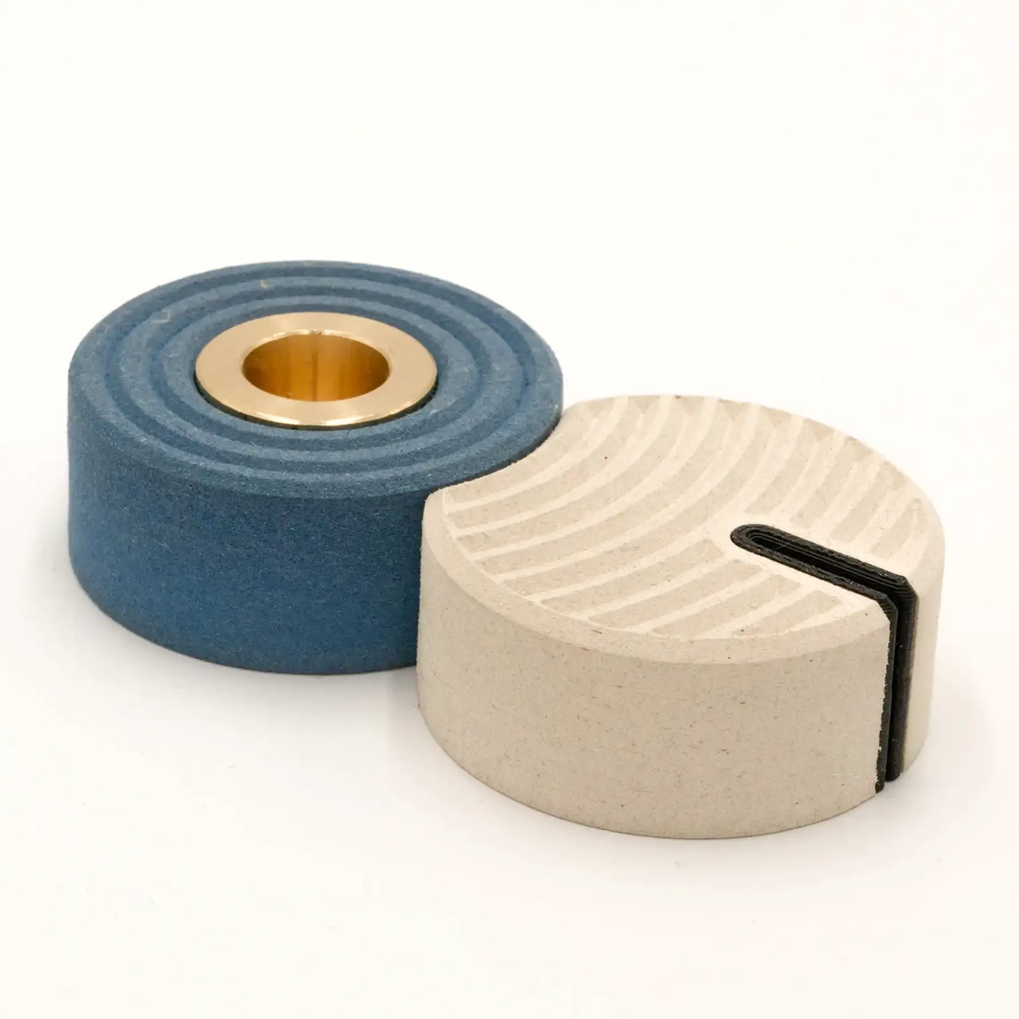 Ringcut – Candle Holder + Card Holder