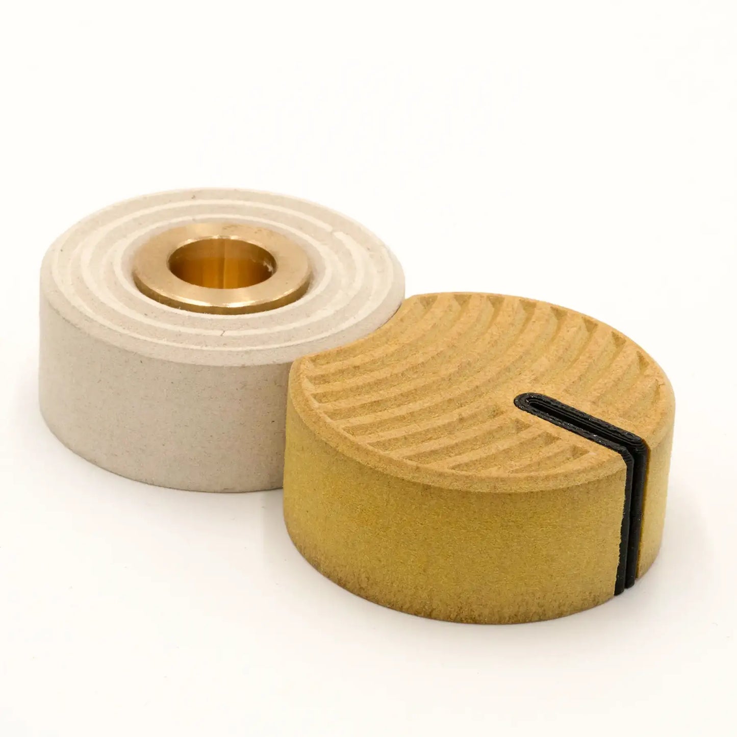 Ringcut – Candle Holder + Card Holder