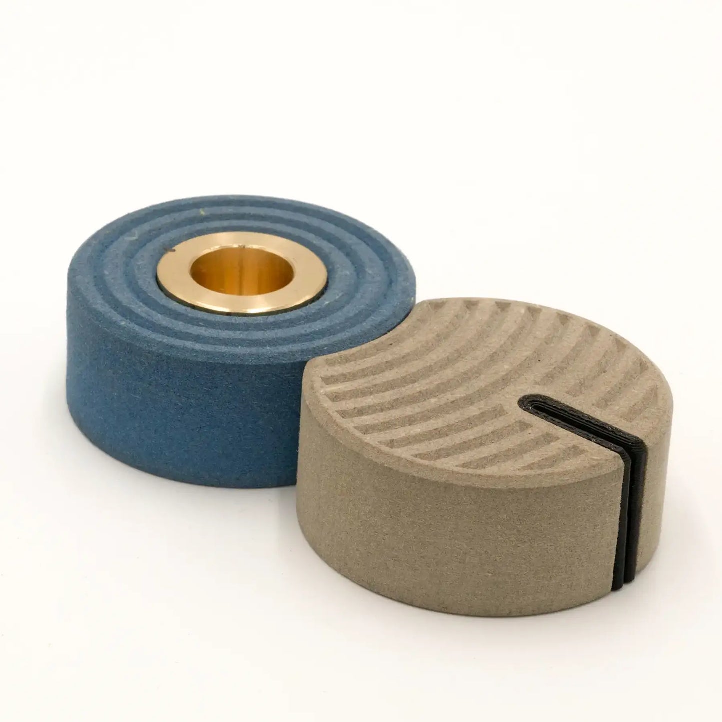 Ringcut – Candle Holder + Card Holder