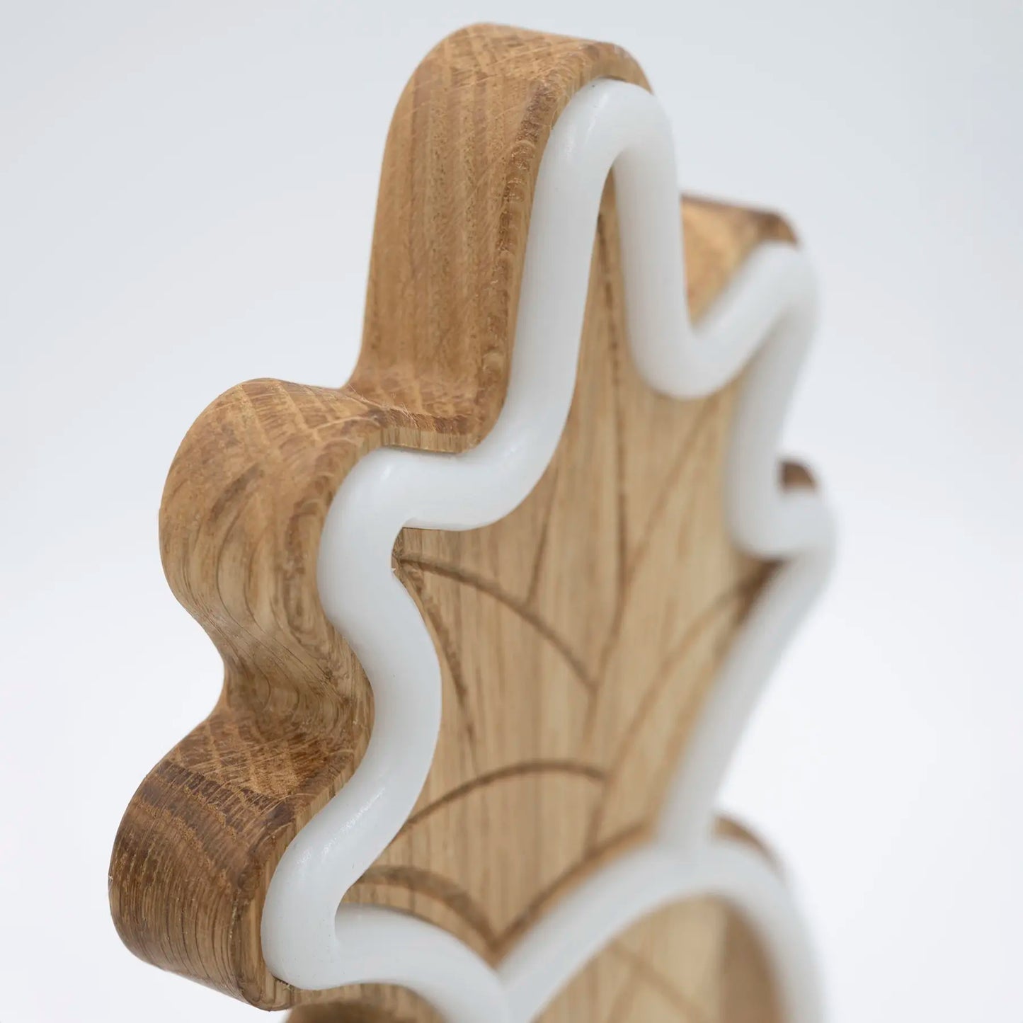 Lignulux DUAL-COLOR Anna die Ananas – LED Lampe Eichenholz