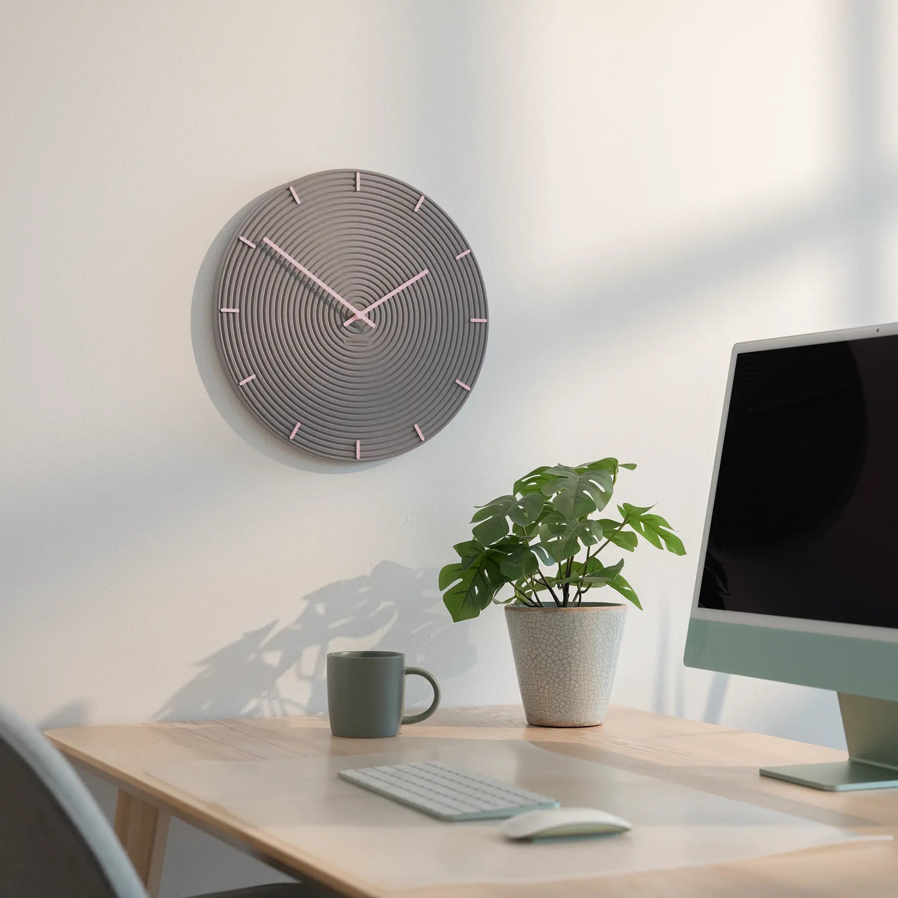 LUXHORA Concentra – Wanduhr von der Factory