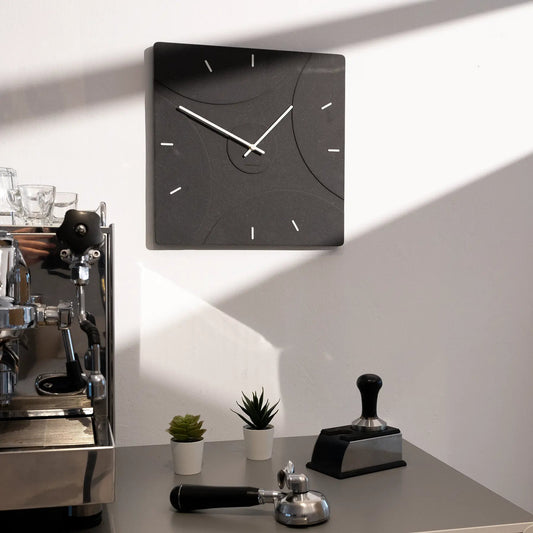 LUXHORA Quadriva – Wanduhr von der Factory
