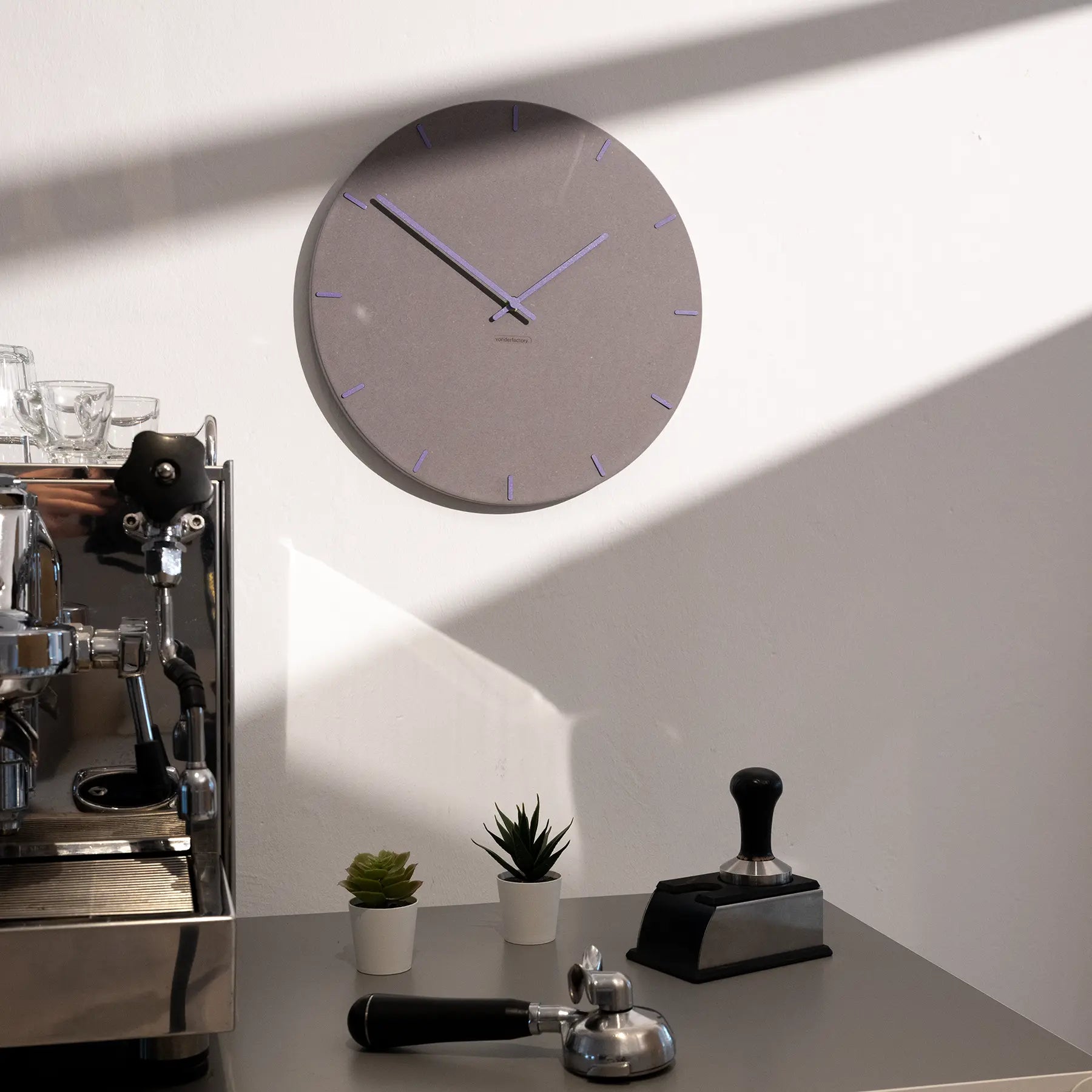 LUXHORA Pura Circ – Wanduhr von der Factory