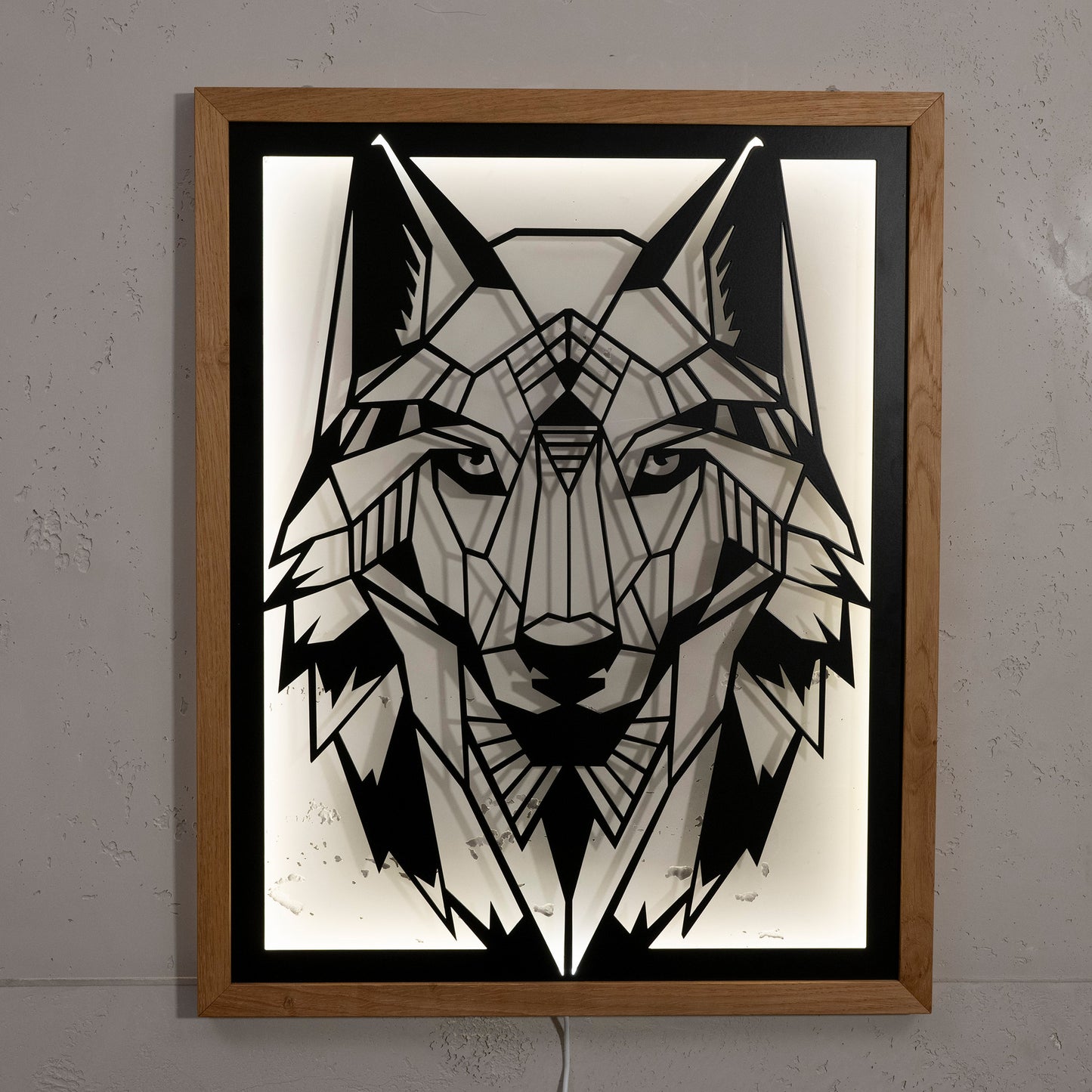 Prismis Wireframe Wolf- LED Wandkonstrukt aus Stahl und Eichenholz